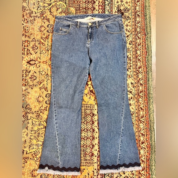 See By Chloe Flared Boho Jeans - Picture 2 of 16